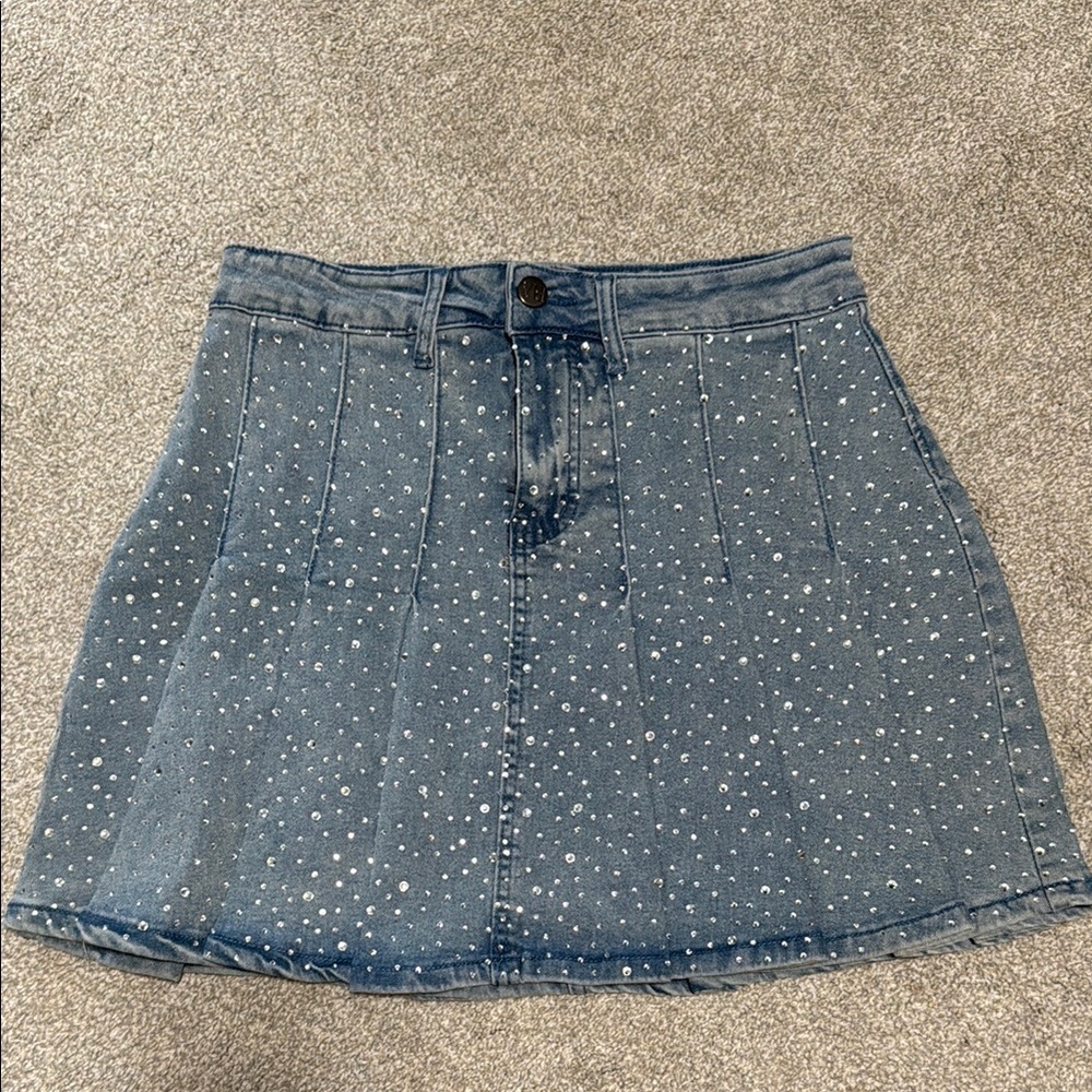 NWT Stretch Pleated Denim Blue Skirt with Bling
